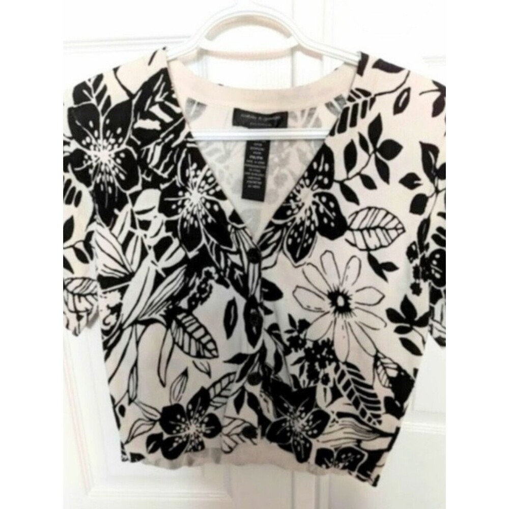 Cable & Guage Black & Cream Short-Sleeve Cropped Cardigan